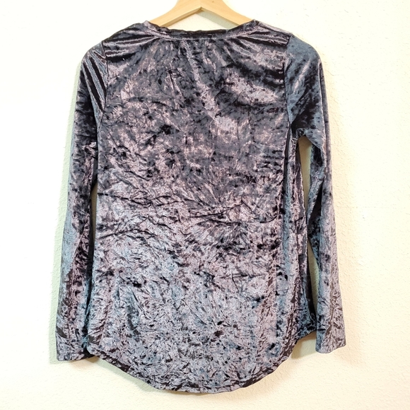 C+J Collection Velvet Longsleeve Top - Picture 2 of 3